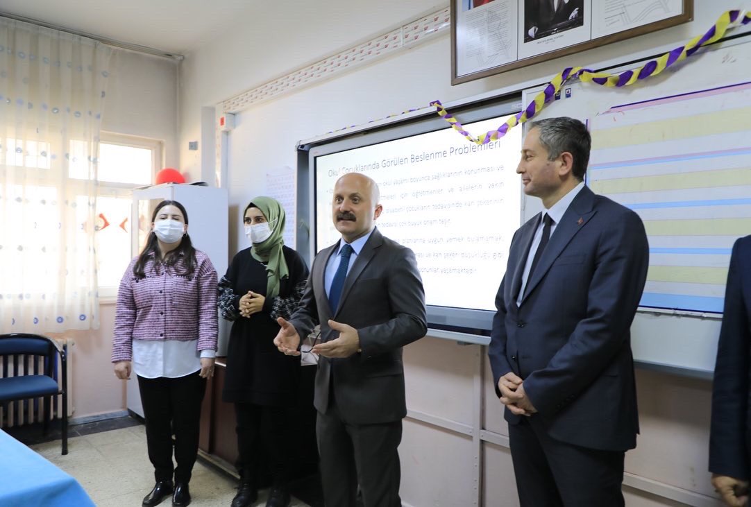 Ağrı Valisi Dr. Osman Varol "Aile Okulu Projesi" ne Destek
