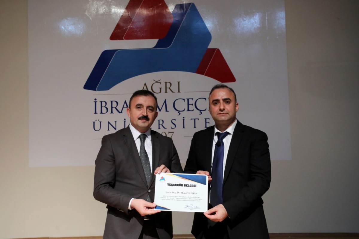 AİÇÜ’de “Uluslararası Dergilerde Bilimsel Yayın Yapma Eğitimi” Semineri Düzenlendi
