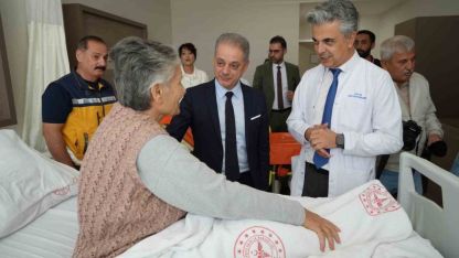 Erzincan’da taburcu edilen hastalar ihtiyaç halinde evlerine ambulansla ücretsiz götürülüyor