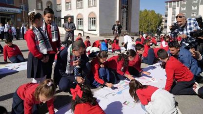 Bakan Tekin: "Bu dünyayı hepimiz için yaşanabilir kılacak bireyler yetiştirmemiz lazım"