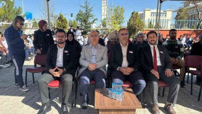 Patnos’ta öğrenciler Filistin için tek yürek oldu