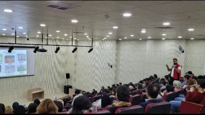 Polis Erzurum'da gençlere bilgilendirme yaptı