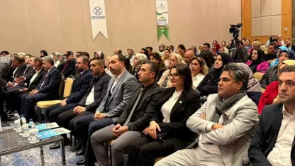 Afetten etkilenen gençler için ’Aile ve Medya Bilinci’ paneli düzenlendi