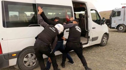 Erzincan’da çevik kuvvetten gerçeğini aratmayan tatbikat