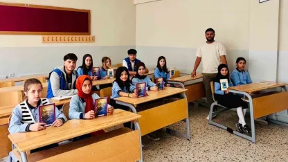 Gençlik Merkezi’nden öğrencilerle kitap okuma etkinliği
