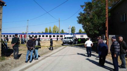 Muş’ta tren öğrenci servisine çarptı: 17 yaralı
