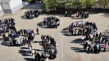54 okulda eş zamanlı deprem tatbikatı gerçekleştirildi