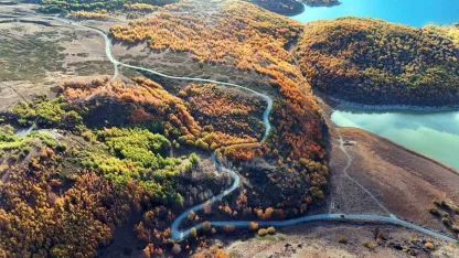 Nemrut Kalderası’nda hayranlık uyandıran sonbahar güzelliği