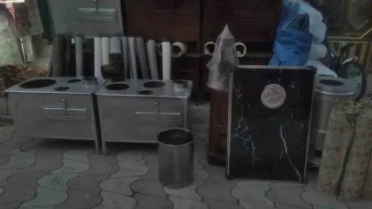 Tercan’da havalar soğudu sobalar satışa çıkarıldı
