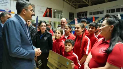 Amatör Spor Kulüplerine nakdi yardım desteği