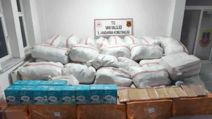Van’da 4 buçuk milyon TL değerinde kaçak eşya ve malzeme ele geçirildi