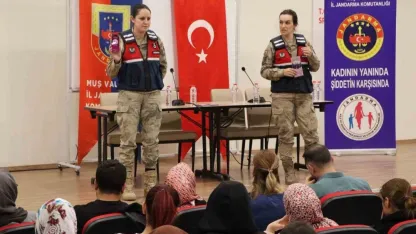 Muş’ta 160 üniversite öğrencisine KADES uygulaması anlatıldı