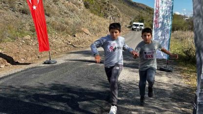 Koşan yıldızlar Posof’ta parladı