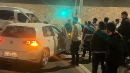 Futbolcuları taşıyan otobüs ile otomobil çarpıştı: 1 kişi yaralandı