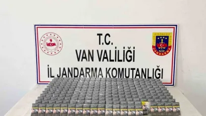 Jandarma Van'ın Başkale ilçesinde bin 470 paket kaçak sigara ele geçirdi