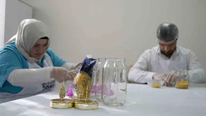Büyükşehir özel gereksinimli bireyleri açtığı kurslarla topluma kazandırıyor