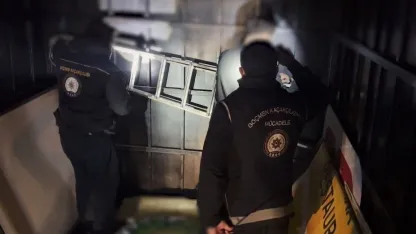 Polis Bitlis’te 12 düzensiz göçmen yakalandı, 2 organizatör tutuklandı