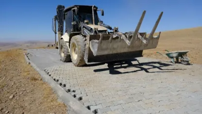 Köye kilitli parke taşı