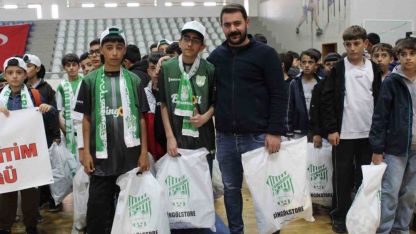 Bingöl’de 750 öğrenciye forma desteği