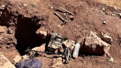 Özalp'ta kaçak kazı yapan 2 kişiye adli işlem yapıldı