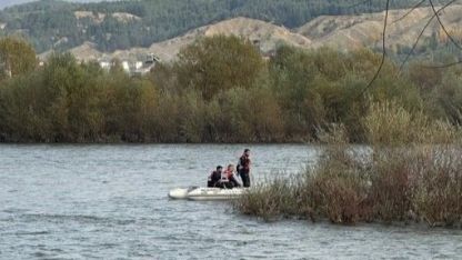 AFAD Murat Nehri’nde mahsur kalan vatandaşları kurtardı