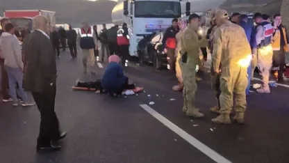 Van'da trafik kazası: 2 ölü, 5 yaralı