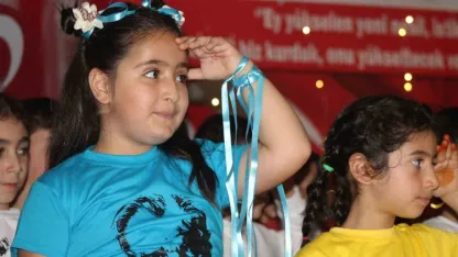 Sarıkamış’ta minik öğrencilerin 29 Ekim etkinliği