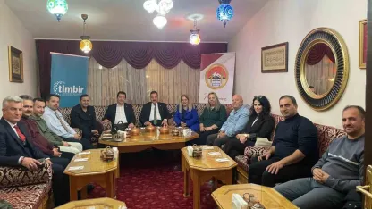 Erzurum’da Akademi ve Medya Temsilcileri dijital çağı değerlendirdi