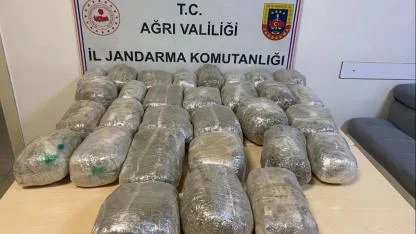 Ağrı’da 32 kilo kubar esrar ele geçirildi