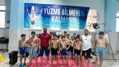Ağrı’da Cumhuriyet Bayramı coşkusu sporla yaşandı