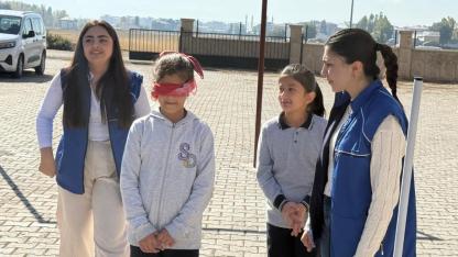 Ağrı’da Görme Engelliler Haftası’na anlamlı farkındalık etkinliği düzenlendi