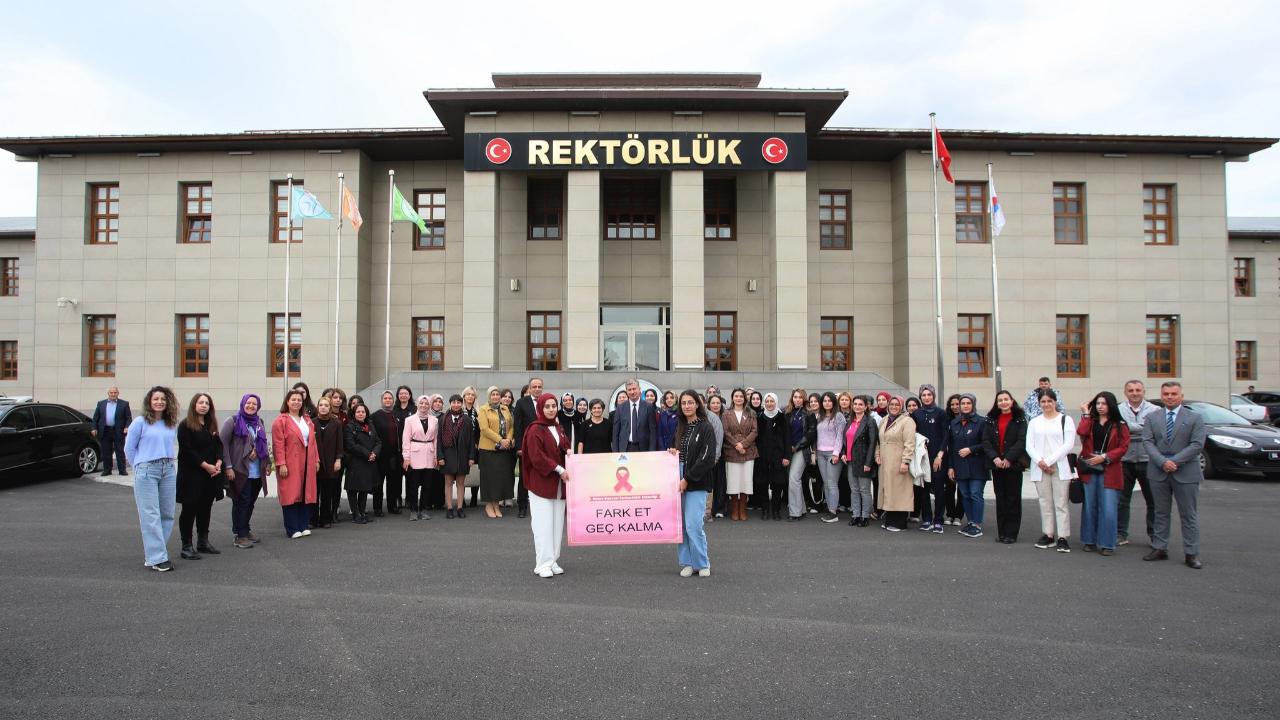 Ağrı’da Meme Kanserine Dikkat Çekildi