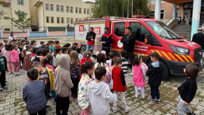 Ağrı’da minik öğrencilere yangın güvenliği eğitimi