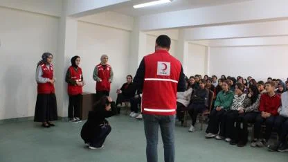Ağrı’da öğrencilere afet ve ilk yardım bilinci kazandırılıyor