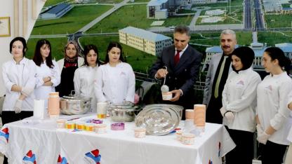AİÇÜ’de öğrencilere yöresel lezzet ikramı