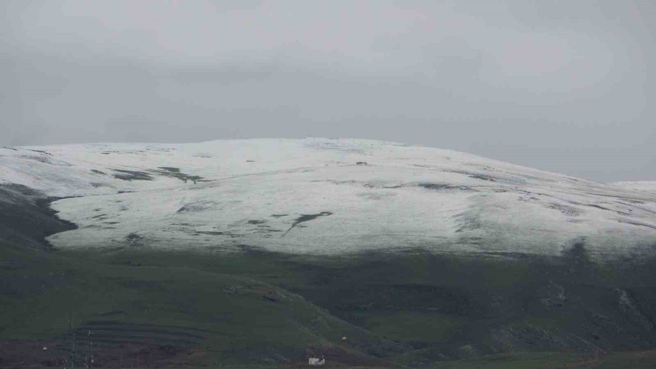 Ardahan’a Kar Yağdı