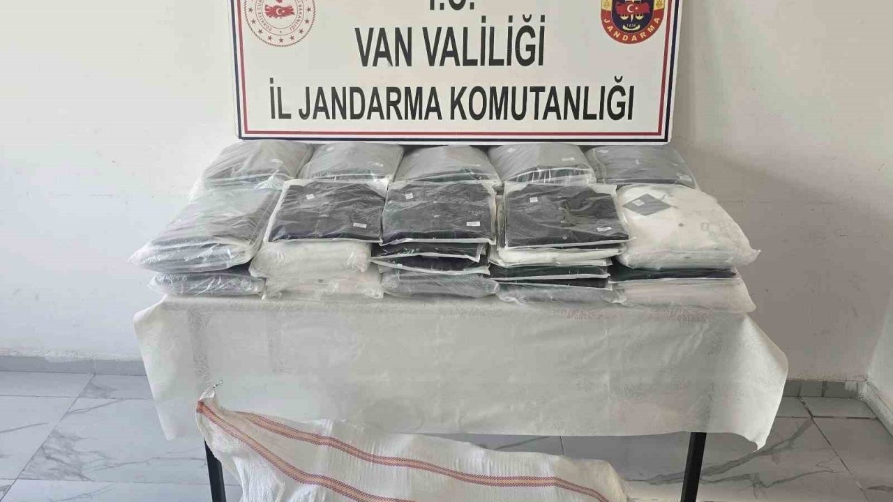 Başkale&#039;de 3 milyon TL değerinde kaçak malzeme ele geçirildi