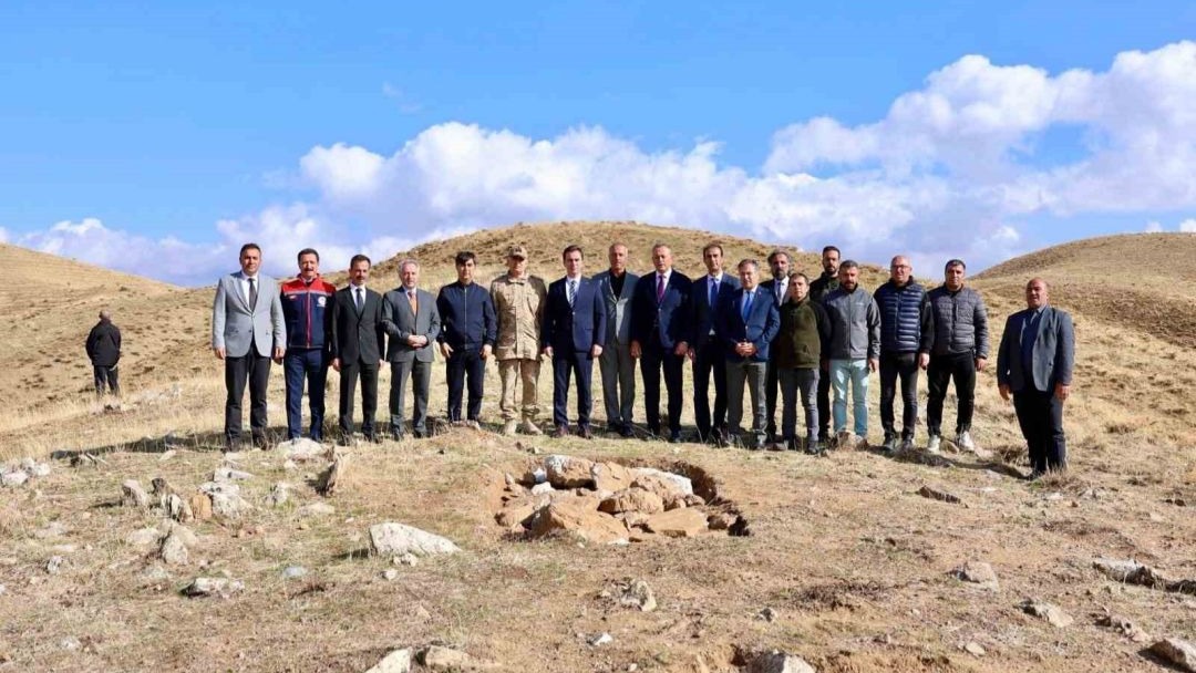 Bitlis Valisi Ahmet Karakaya, 387 askerin şehit düştüğü bölgede