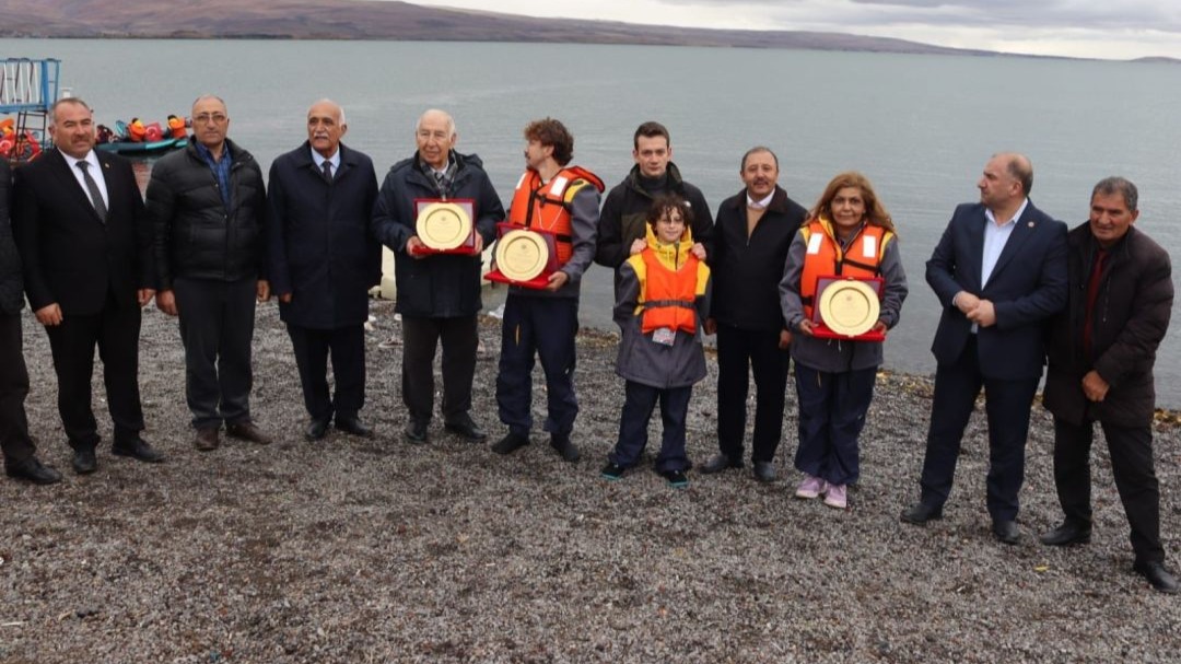 Çıldır’da Cumhuriyet kano gösterisiyle kutlandı