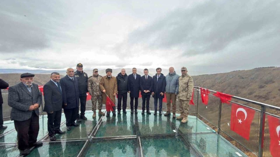 Çıldır'da seyir terasının açılışı yapıldı