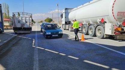 Diyadin’de Asayiş ve Trafik Uygulaması Düzenlendi