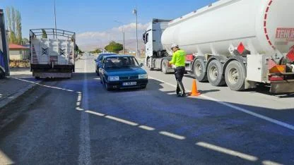 Diyadin’de Asayiş ve Trafik Uygulaması Düzenlendi