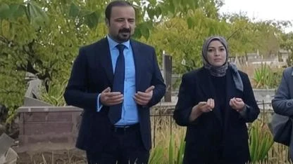 Erciş Belediyesi Eş Başkanları Van Depreminde Hayatını Kaybedenleri Andı