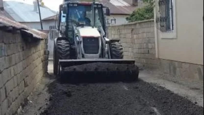 Erciş Belediyesi Yol Bakım Çalışmalarına Hız Kesmeden Devam Ediyor
