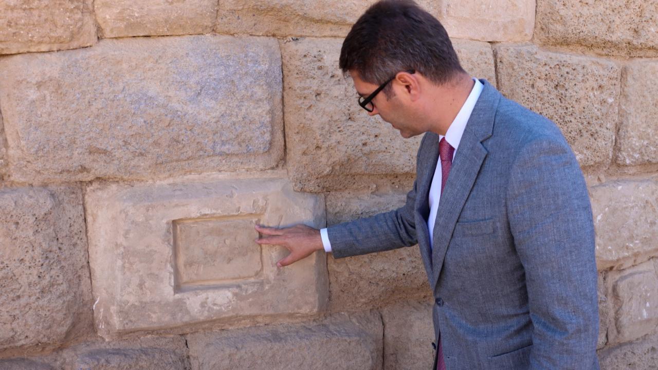 Erciş Zernaki Tepedeki Kazılarda Kitabe ve Drenaj Sistemi Bulundu