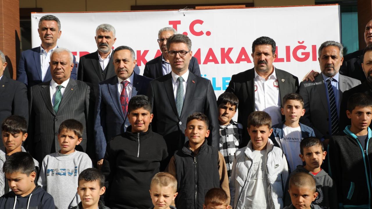 Erciş&#039;te Kaymakamlık Desteğiyle 24 Çocuk Sünnet Ettirildi