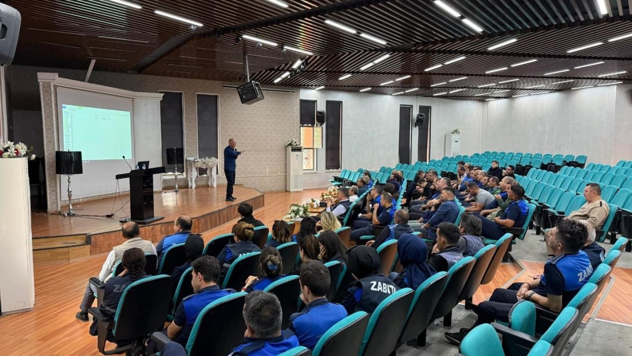 Erzincan&#039;da zabıta personeline &quot;İletişim Becerileri ve Öfke Kontrolü Eğitimi&quot; verildi
