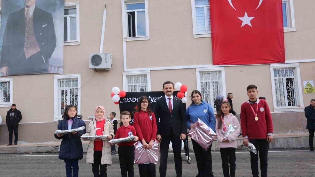 Erzurum Karayazı’da Cumhuriyet’in 102 yıllık heyecanı