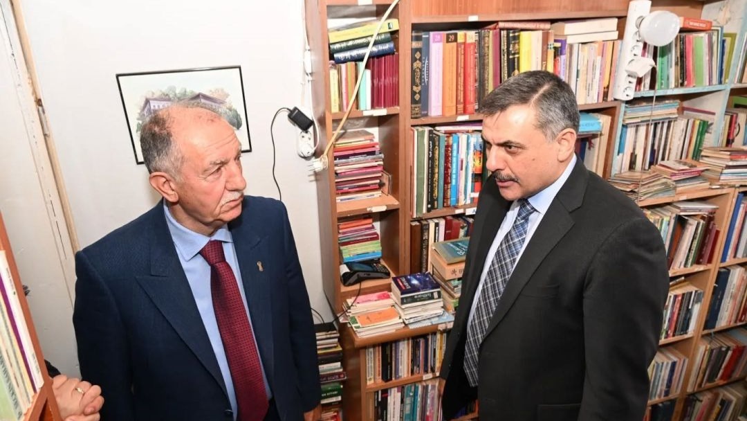 Erzurum Valisi Mustafa Çiftçi’den, İnşirah Sahaf ve Kitabevine ziyaret