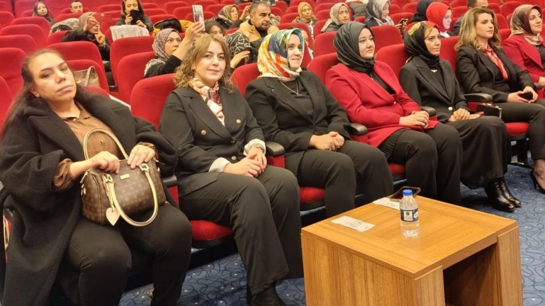 Erzurum'da Aile Destek Merkezlerinden Cumhuriyet coşkusu